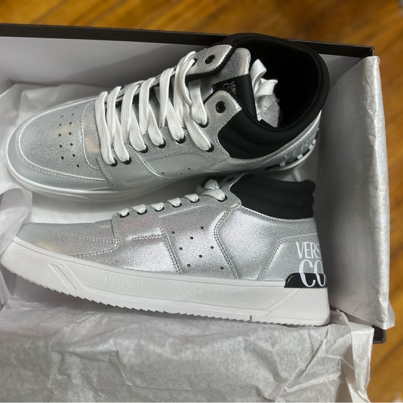 Men’s Versace Jeans Couture Starlight High-Top Sneakers Silver and Black - Picture 8 of 10